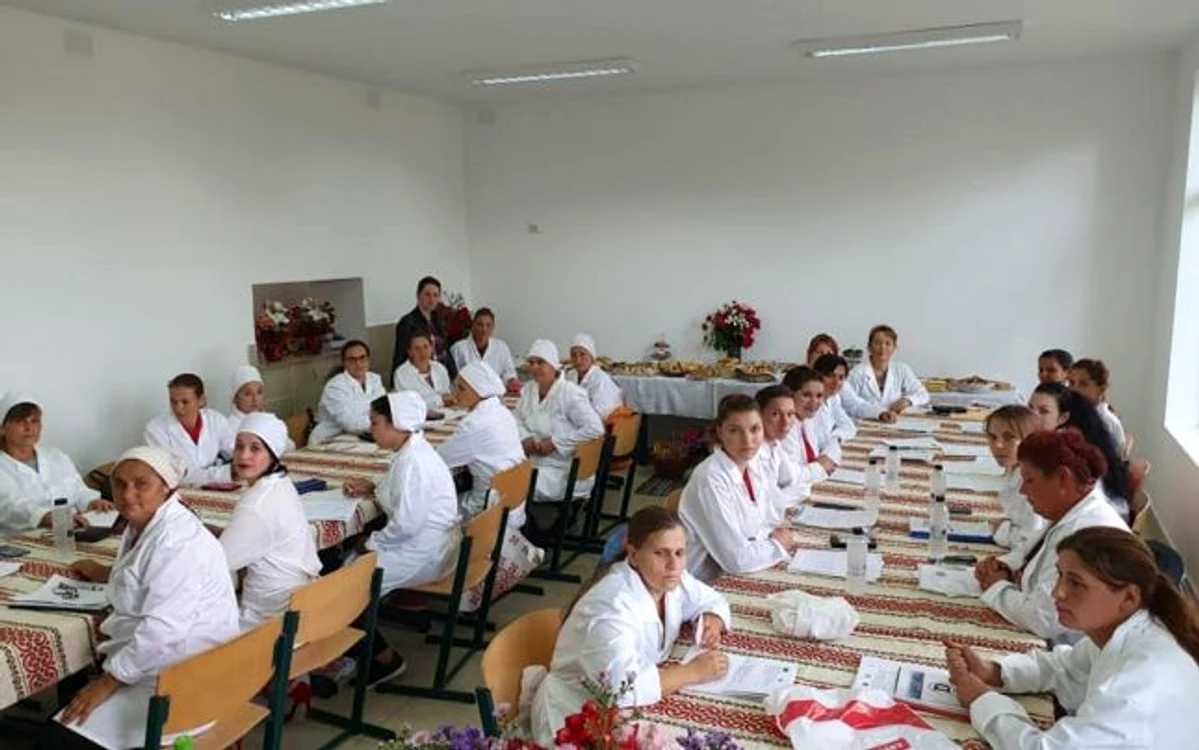 
    Autoritățile vor ca asistații social apți de muncă să învețe o meserieFOTO: adevarul.ro  