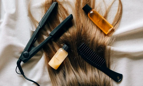 Beneficiile utilizării unui cap de manechin cu păr natural pentru practica de hairstyling jpg