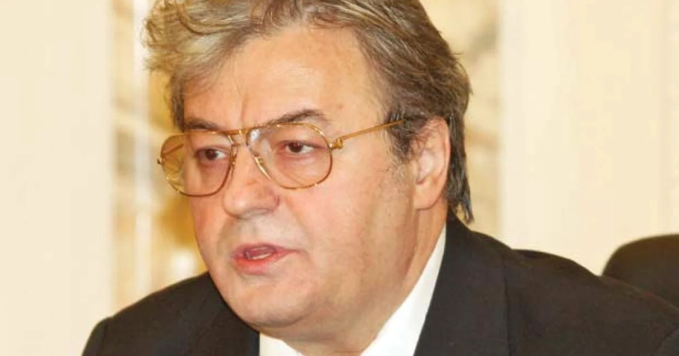 Vadim Tudor n-a reuşit să demonstreze atacul „hackerilor“