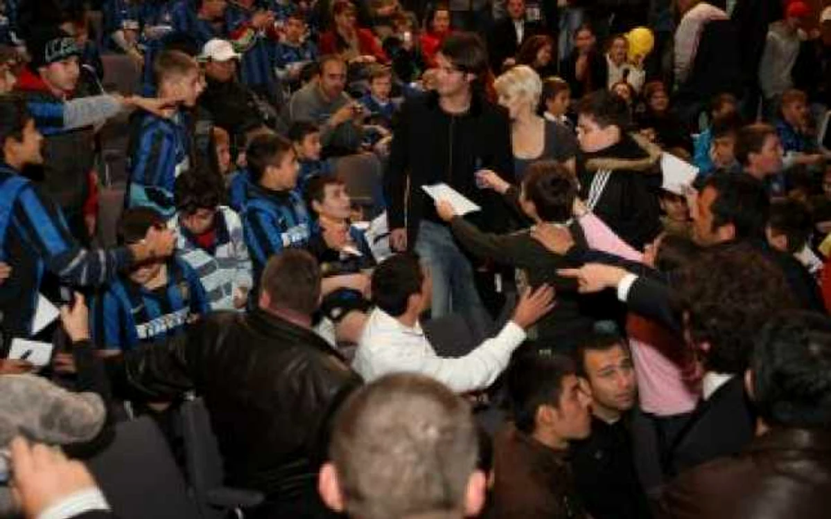 SLATINA:Cristian Chivu a răspuns întrebărilor copiilor