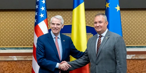 Premierul Nicolae Ciucă şi Robert Portman fOTO Gov.ro