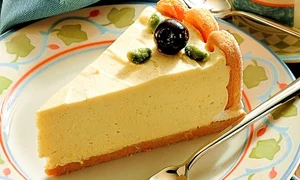 cheesecake cu lamaie si fructe din compot 580x400 jpeg