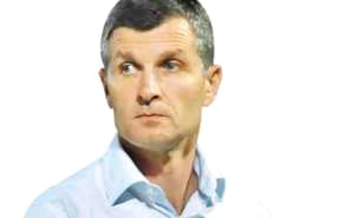 Sabău are nouă puncte cu Rapid  în cinci etape, victorii cu CFR şi Iaşi şi egaluri cu Vaslui, Oţelul  şi Petrolul