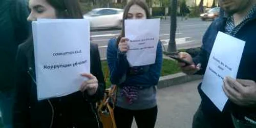 proteste ambasade Rusia