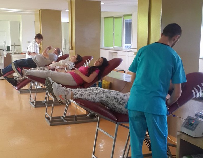 Gest de omenie la Timișoara. Peste o sută de persoane au donat sânge pentru victimele de la Crevedia