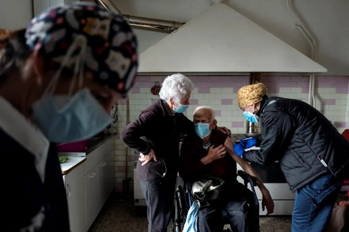 14% din populaţia Italiei este vaccinată completfoto: AFP