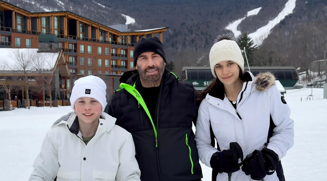John Travolta si copiii sai, Ben si Ella Bleu Instagram jpg