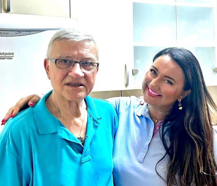 Andreea și celebrul ei unchi, Mircea Sandu, fostul șef al FRF. foto: arhiva personala