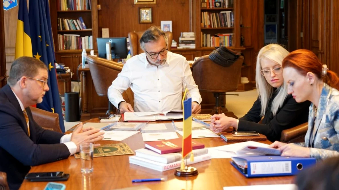 Cinci manuscrise aparținând lui Emil Cioran și Mircea Eliade, achiziționate de Ministerul Culturii jpeg