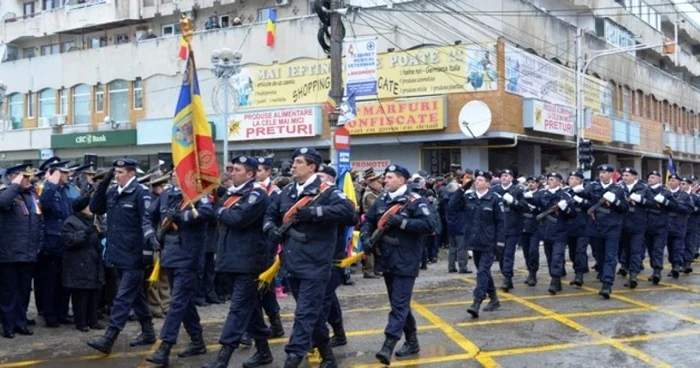 Ceremonii militare şi religioase, precum şi depuneri de coroane vor avea loc la Târgovişte