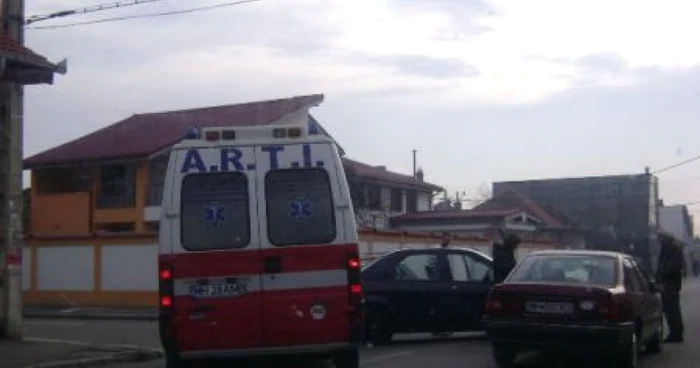 Bărbatul a fost transportat la Spitalul Județean