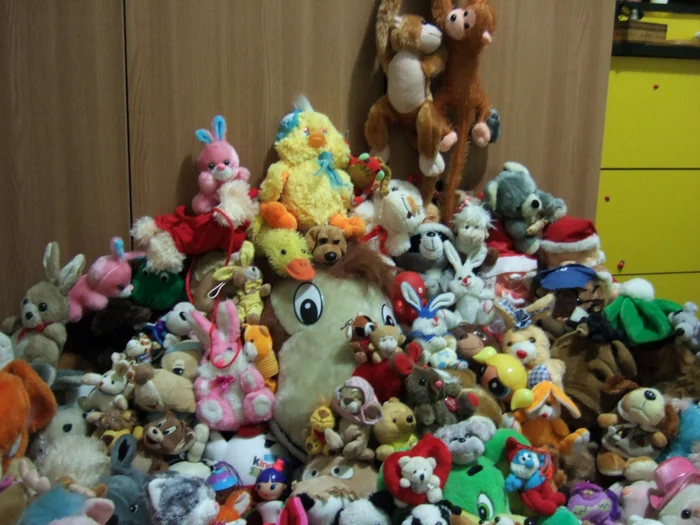 Românii sunt invitați să aducă jucării în fața Ambasadei Norvegiei din București