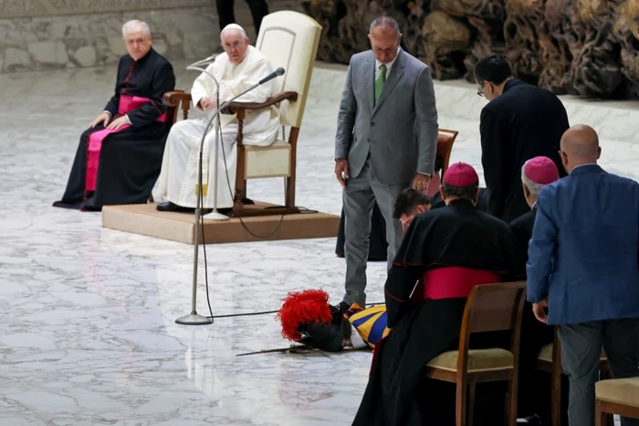 Foto: Twitter @PabloEsparzaa / @EWTNVatican