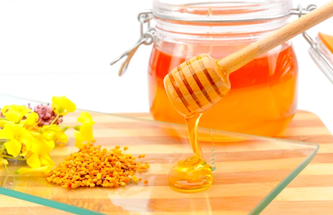 Mierea de albine are un indice glicemic mai scăzut decât zahărul FOTO: Shutterstock