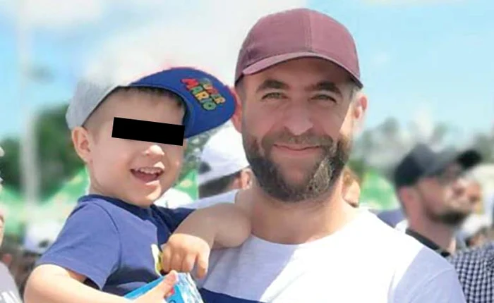 
    Marius Frănţescu şi micuţul Luca  