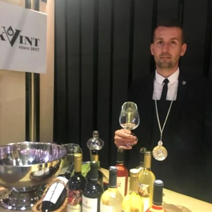 Mihai Ciucur este somelier, cu o experiență de peste 20 de ani