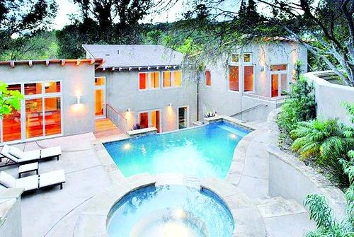 Piscină