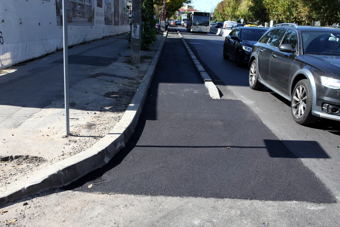 O parte din pista de la Aurel Vlaicu era ieri refăcută