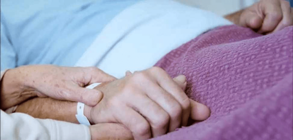 Calvarul bolnavilor de cancer. Un bărbat a dat statul în judecată pentru a avea dreptul la asistent personal