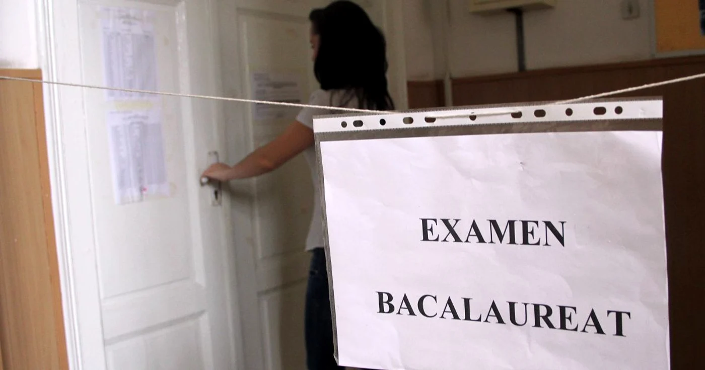 În Bucureşti, 13.000 de candidaţi s-au înscris pentru proba scrisă la limba şi literatura română, la sesiunea din toamnă