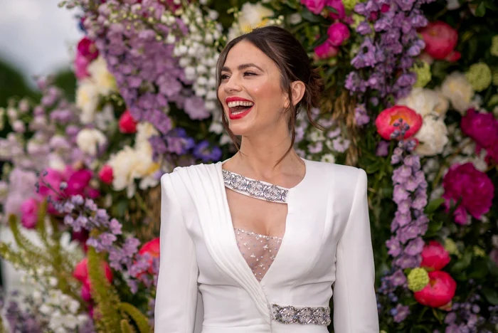 Tom Cruise și Hayley Atwell (4) jpg