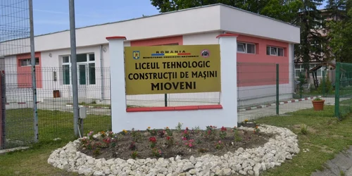 liceul tehnologic constructii de masini colibasi foto gazeta de mioveni jpg
