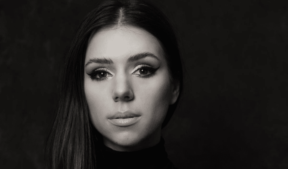 Actrița Cezara Munteanu critică dur emisiunile din România: „Promovează nonvalorile, incultura și prostia”