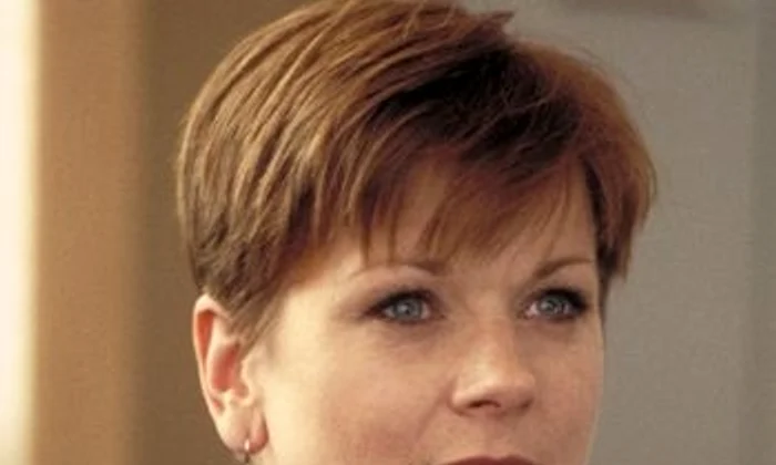 samantha bond 01 jpeg