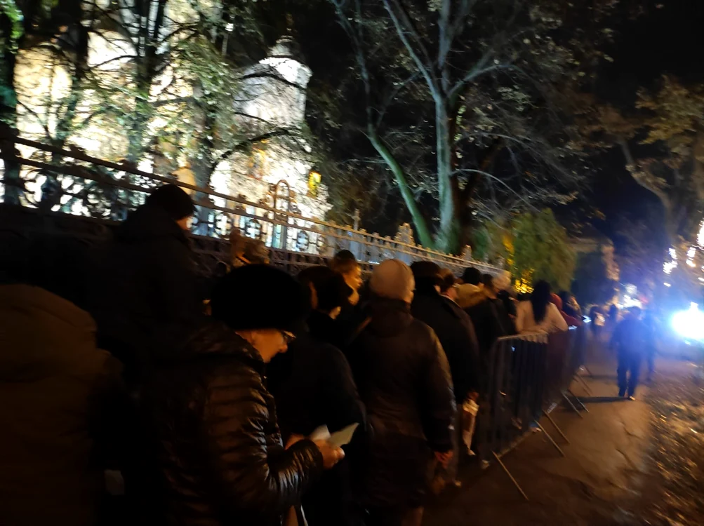 Mii de oamenii au venit în pelerinaj la moastele Sfantului Andrei FOTO: C. Mazilu