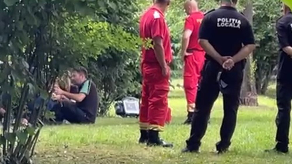 Mama Melisei, la un pas de a se sinucide aproape de locul unde i-a fost ucisă fiica. Polițiștii au intervenit la timp
