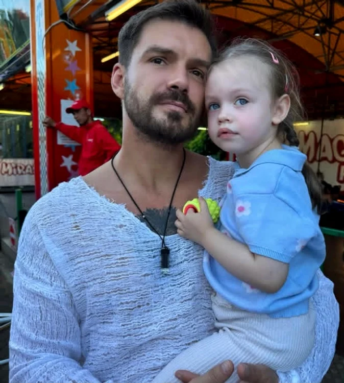 Bogdan Vlădău este tatăl unei fetițe. 
