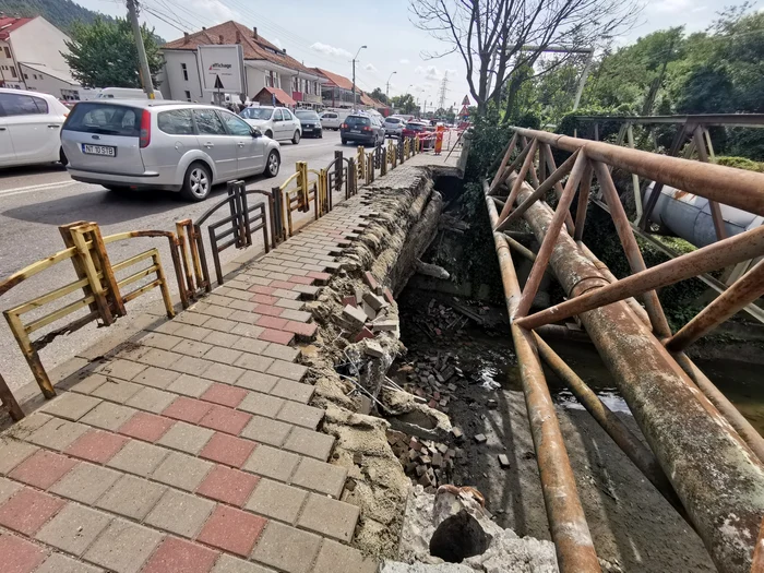 Podul rutier de peste râul Cuiejdi va fi reabilitat FOTO StiriNeamţ.ro