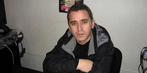 Ionel Deac duce zilnic zeci de colete în tot judeţul