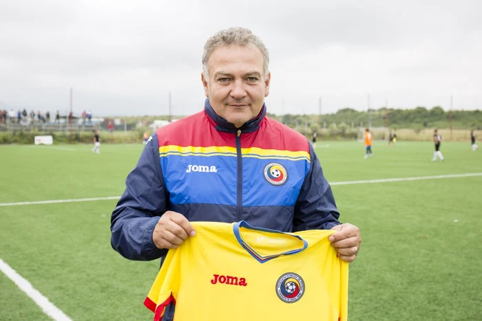 Adrian Văsâi, selecţioner România U19. FOTO: frf.ro