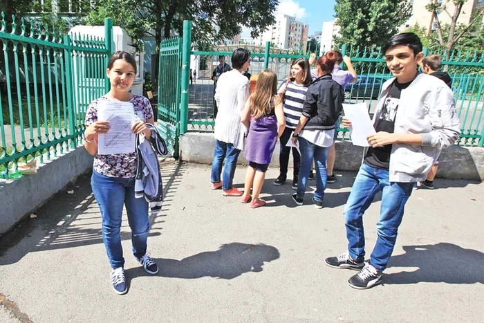 Florentina a ieşit veselă  de la examen