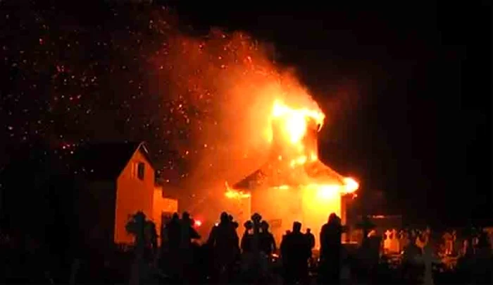 incendiu biserica dochia 