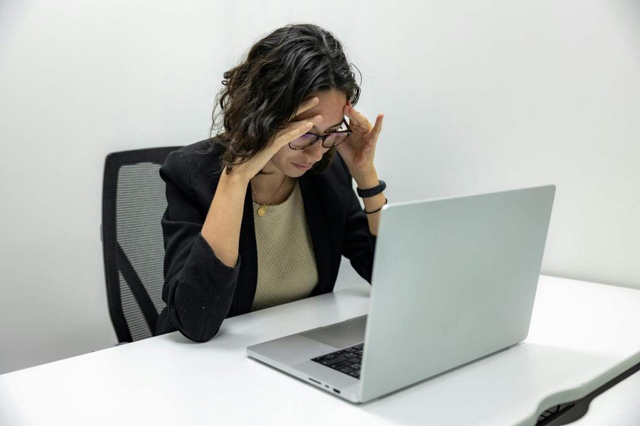 Ce este sindromul post-vacanță și cum ne reacomodăm la serviciu după zilele libere