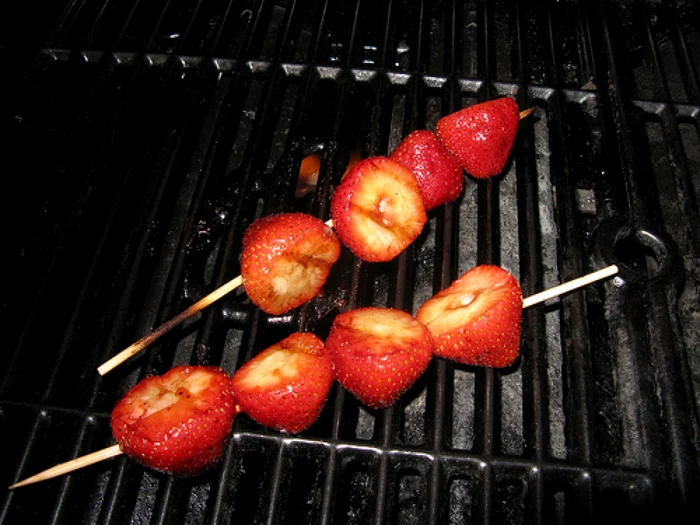 capsune gratar