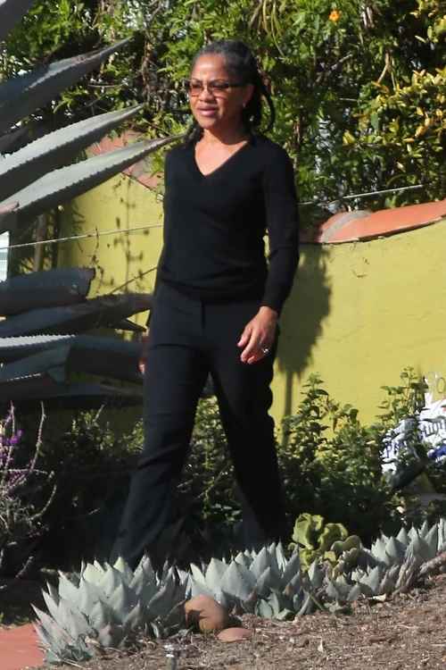 Doria Ragland, de 62 de ani, a fost văzută luni în Los Angeles, după ce a refuzat invitaţia Reginei