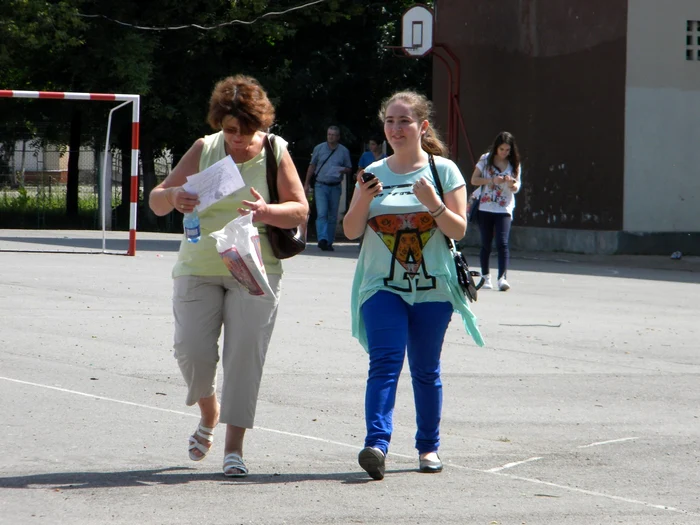 Absolvenţii de clasa a VIII-a au încheiat miercuri Evaluarea Naţională. FOTO Dana Mihai