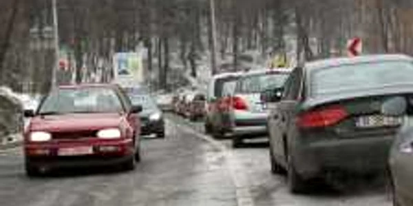 Şoferii sunt sfătuiţi să evite DN1, Valea Prahovei Foto: arhivă ADS Braşov