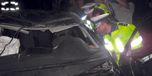 Bacău: Frigul şi ploaia au făcut două victime pe străzile Bacăului