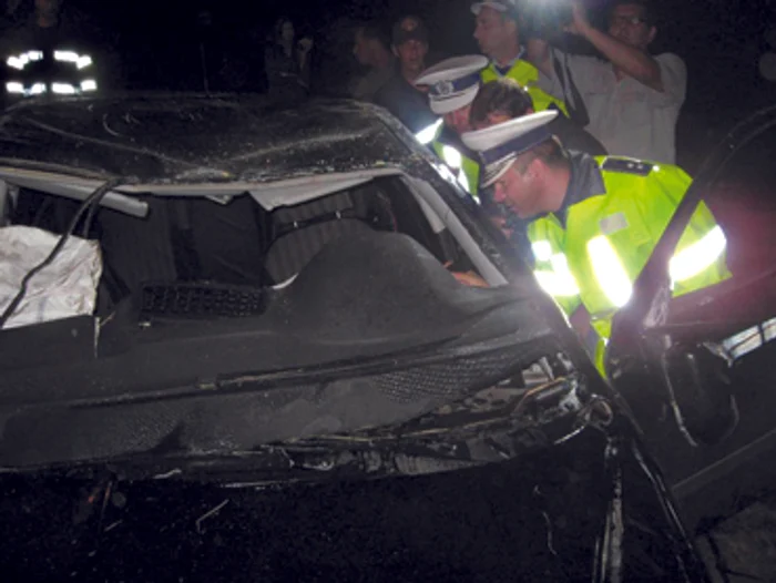 Bacău: Frigul şi ploaia au făcut două victime pe străzile Bacăului