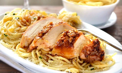 garlic butter spaghetti and chicken4 w jpeg