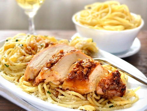garlic butter spaghetti and chicken4 w jpeg