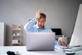Laptop - frauda online FOTO Shutterstock 