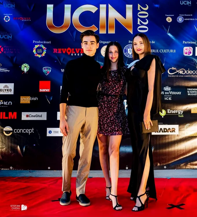 Radu Ștefan Bănică, Violeta și Andreea Marin, un trio admirabil pe covorul roșu