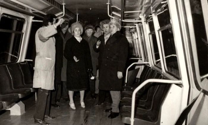 Calendar 16 noiembrie: 1979   S a dat în folosință, experimental, primul tronson al metroului din București, între stațiile Timpuri Noi și Semănătoarea jpeg