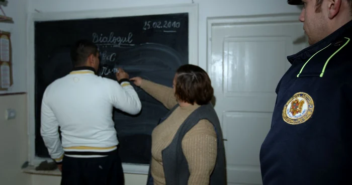 Şi deţinuţii au început şcoala