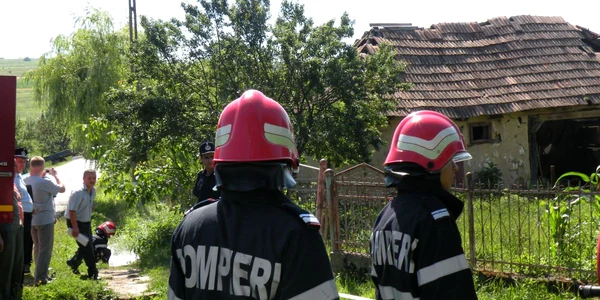 85 de viitori pompieri vor fi admişi în această vară